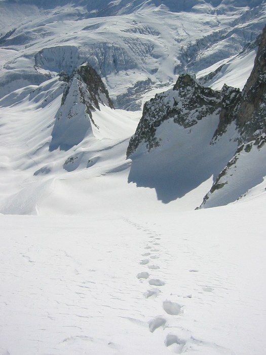 Col des Aiguillons : La dernière pente pour la pointe de la Balme, au dessus du col des Aiguillons.