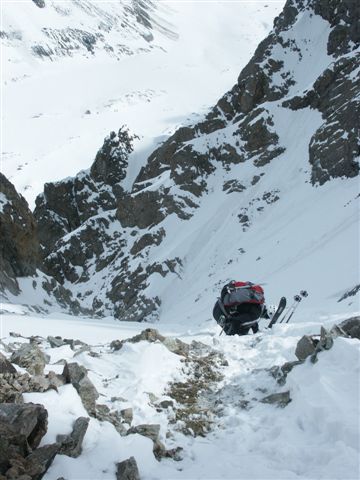Col du Glacier noir : Départ bien sec du col.