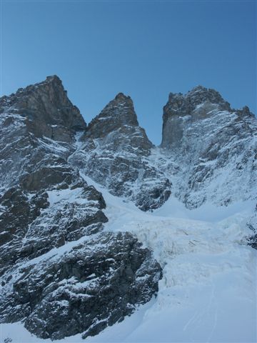 #3 Col du Glacier noir : Couloirs du Pic sans nom et du coup de sabre...va falloir repasser ! Col du Glacier noir : Couloirs du Pic sans nom et du coup de sabre...va falloir repasser !