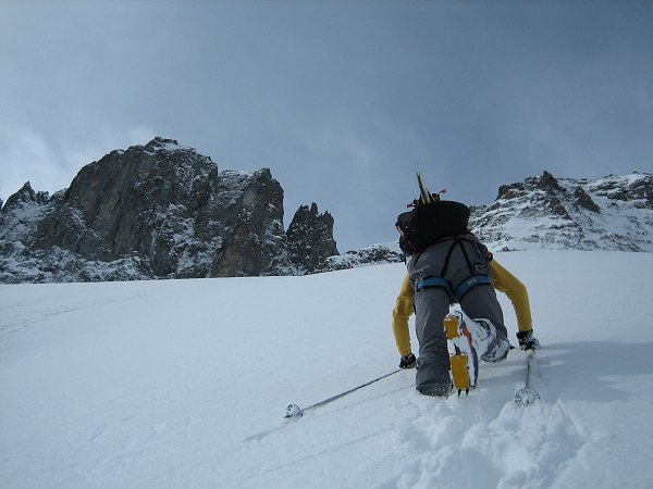 #3 Yann : Yann trace à son tour. y Yann : Yann trace à son tour. y'a de la pente