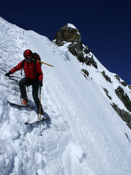 #6 Couloir NE des Cristaux : Pierre au départ. Couloir NE des Cristaux : Pierre au départ.