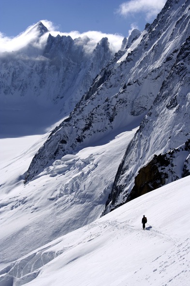 #2 Glacier des Rognons : Près du rognon 2866m, avant de plonger sur le glacier d Glacier des Rognons : Près du rognon 2866m, avant de plonger sur le glacier d'Argentière.
