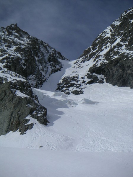#2 Couloir Maximin : Assez débonnaire, vu du bas... Couloir Maximin : Assez débonnaire, vu du bas...
