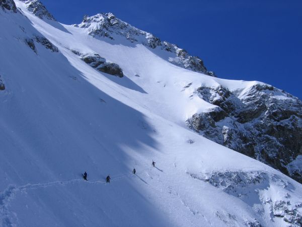 Sous le Col 3364 : Petite traversée pour rejoindre la pente menant au col