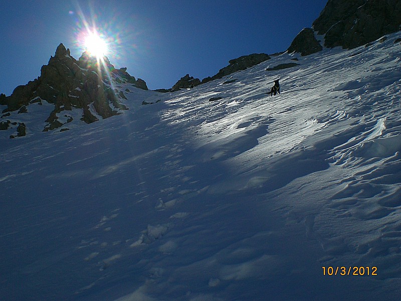 #5 Montbrison : Remontée au col des Tenailles, face N en neige irrégulière. Montbrison : Remontée au col des Tenailles, face N en neige irrégulière.