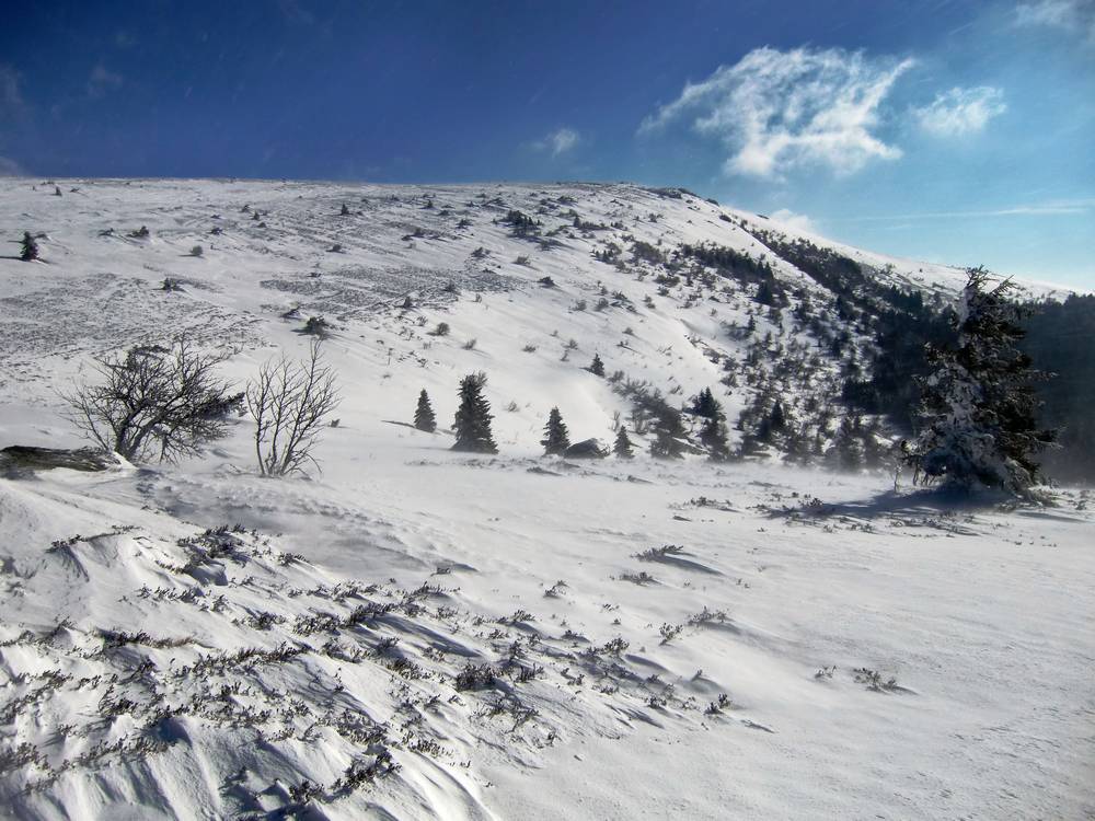 Monthiallier versant S/W : Le vent a bien travaillé et souffle toujours!