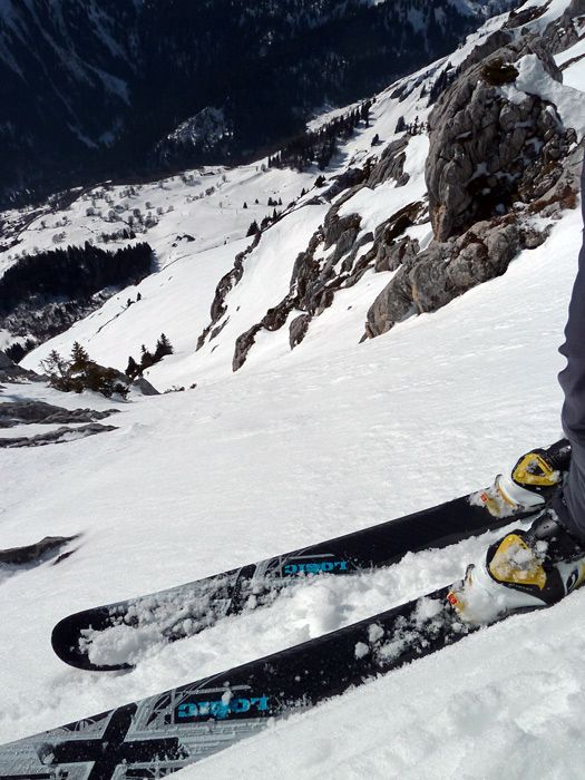 #9 Couloirs de Frémieux : Le couloir et sa belle moquette. Couloirs de Frémieux : Le couloir et sa belle moquette.
