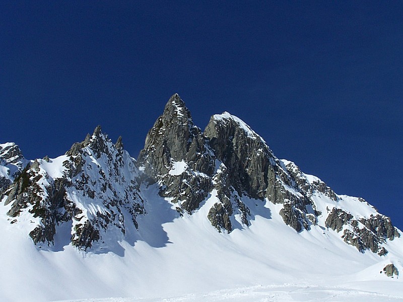 #7 Pointe des Marmottes noires : Magnifiques aiguilles assérées, le teurs. Pointe des Marmottes noires : Magnifiques aiguilles assérées, le teurs.