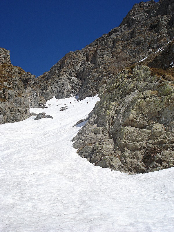 #7 goulet de gourette : pour ceux qui se sont trompés hier!! le passage enneigé est là! goulet de gourette : pour ceux qui se sont trompés hier!! le passage enneigé est là!