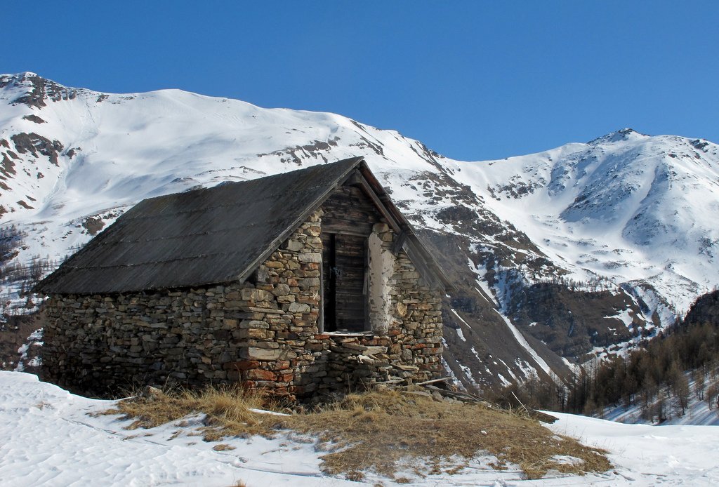 #5 La cabane à 2149m : Dans le Vallon de l La cabane à 2149m : Dans le Vallon de l'Empeloutier