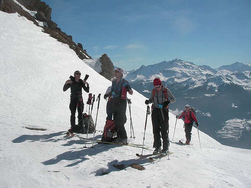 #4 Une pause au point 2300 : Pause après la traversée sous la pierre à Thomas. Le paysage devient plus sauvage. Une pause au point 2300 : Pause après la traversée sous la pierre à Thomas. Le paysage devient plus sauvage.