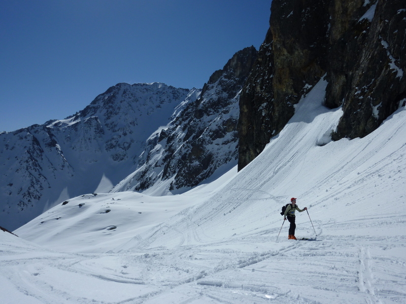 #3 Ski de printemps, il fait déjà chaud à la montée Ski de printemps, il fait déjà chaud à la montée