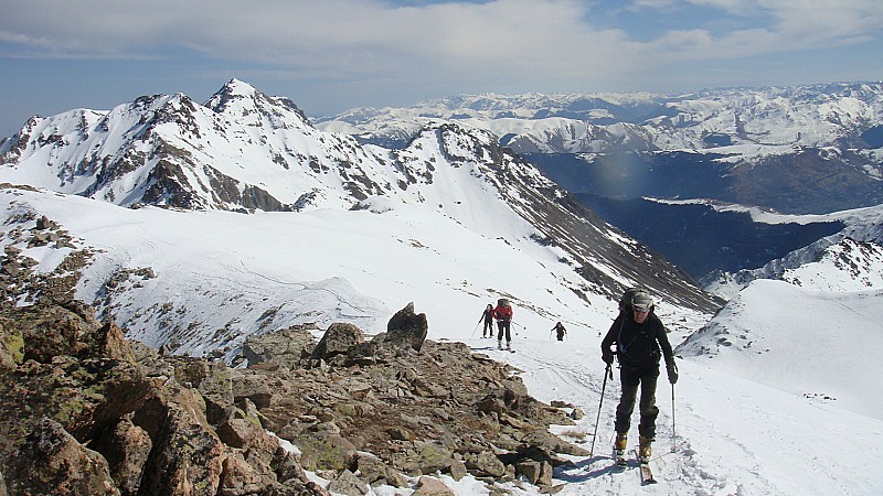 #4 Arrivée au sommet : L Arrivée au sommet : L'Arbizon en toile de fond