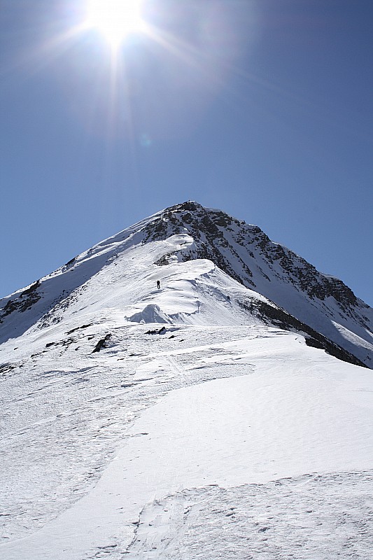 Pente finale du Grand Agnelin : Pas besoin de couteaux sur l'arête mais là on passe en mode crampons.