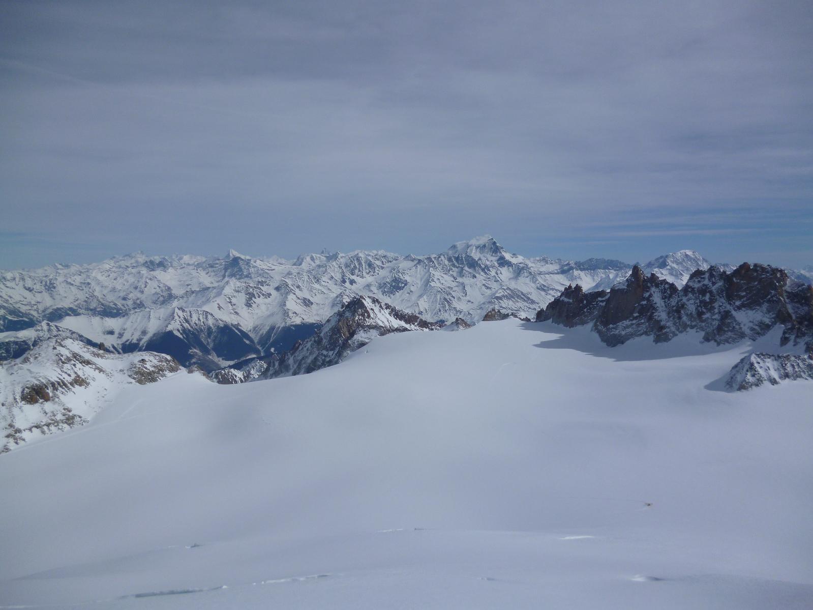 Aguille du Tour : Du sommet côté suisse: Plateau du Trient, Grand Combin, Vélan, Cervin...