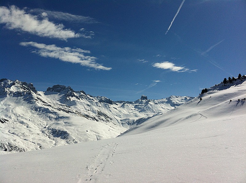 #1 Vue sur la Pierra Menta : Belle surprise au détour d Vue sur la Pierra Menta : Belle surprise au détour d'une bosse : l'apparition de la Pierra Menta