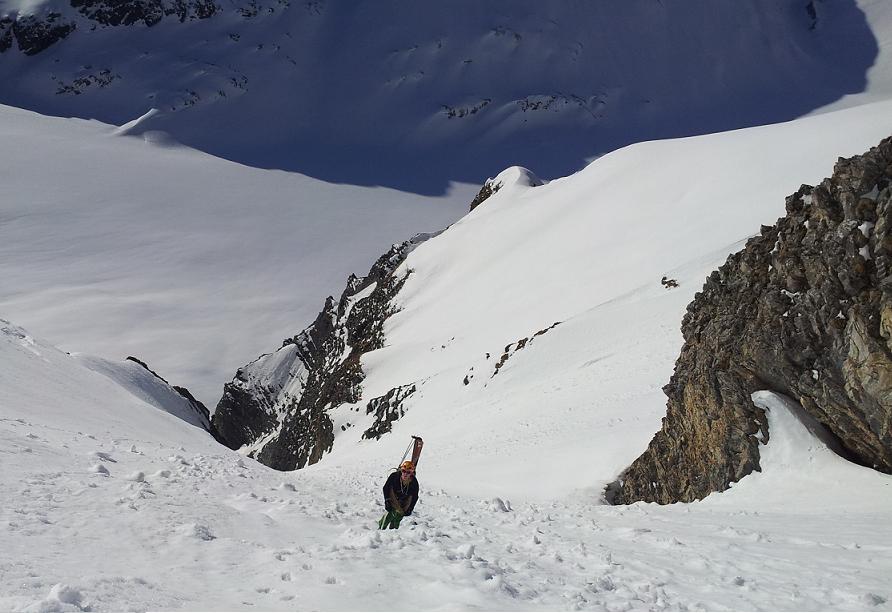 #12 Pointe de la Finive : Greg à la sortie de la goulotte Pointe de la Finive : Greg à la sortie de la goulotte