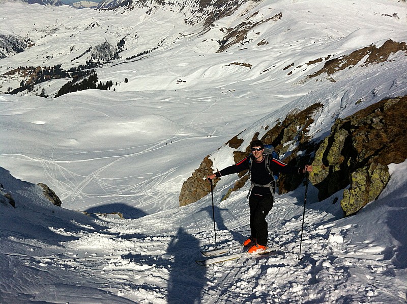 #1 Montée à la Fenêtre : Jean-Baptiste dans le petit passage raide pour monter au col de la Fenêtre côté ouest Montée à la Fenêtre : Jean-Baptiste dans le petit passage raide pour monter au col de la Fenêtre côté ouest