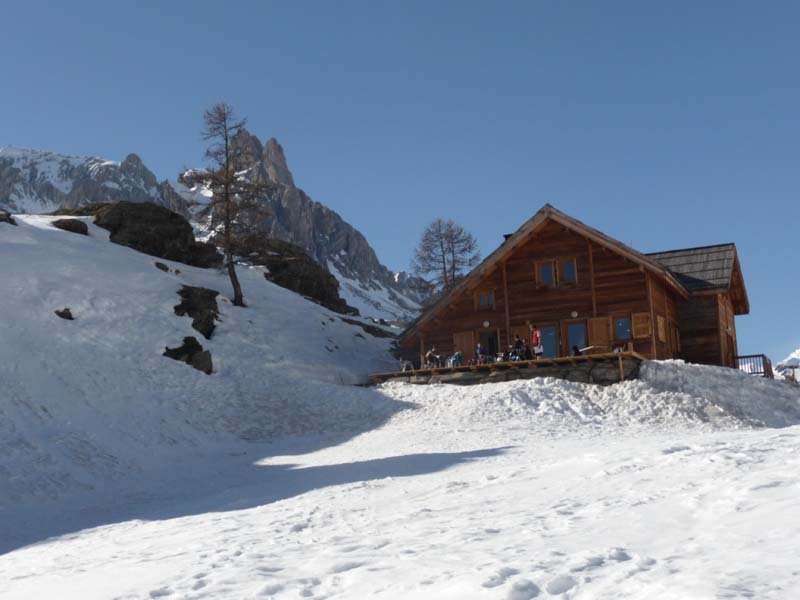 #3 Laval : Refuge tout neuf. Laval : Refuge tout neuf.