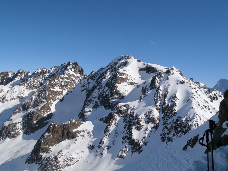 #9 Aiguille de Bérard : Face à nous Belvédère et Alphonse Favre, de bons souvenirs. Aiguille de Bérard : Face à nous Belvédère et Alphonse Favre, de bons souvenirs.