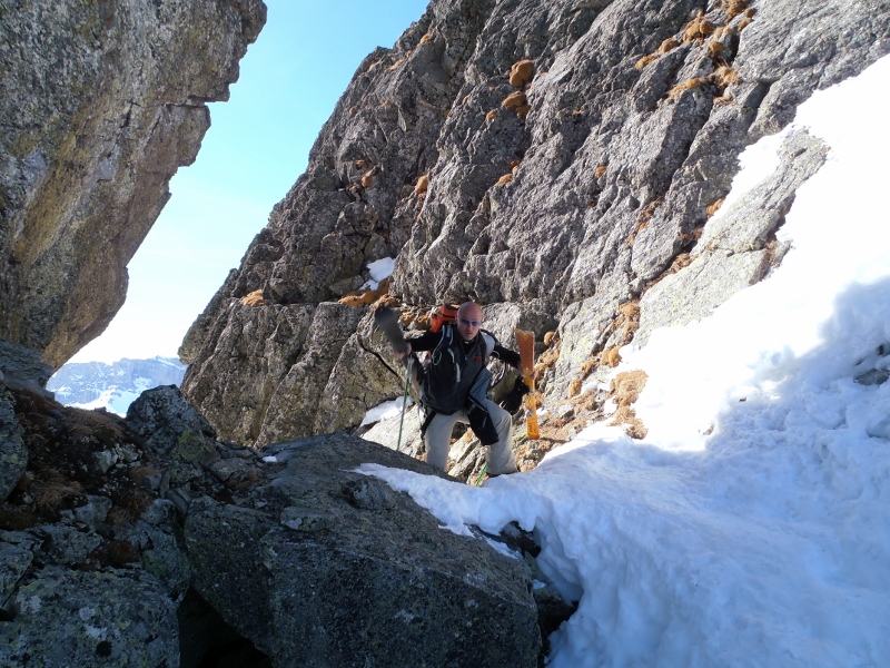 #8 Aiguille de Bérard : Traversée de la Brèche, on bascule à l Aiguille de Bérard : Traversée de la Brèche, on bascule à l'ombre.