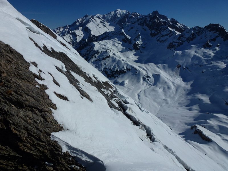 #14 Aig. de la Pennaz : Grosses reptations sous le sommet Aig. de la Pennaz : Grosses reptations sous le sommet
