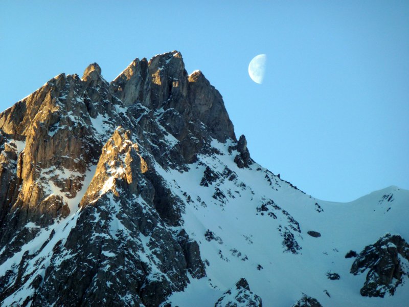 #9 Aig. de la Pennaz : Coucher de lune Aig. de la Pennaz : Coucher de lune