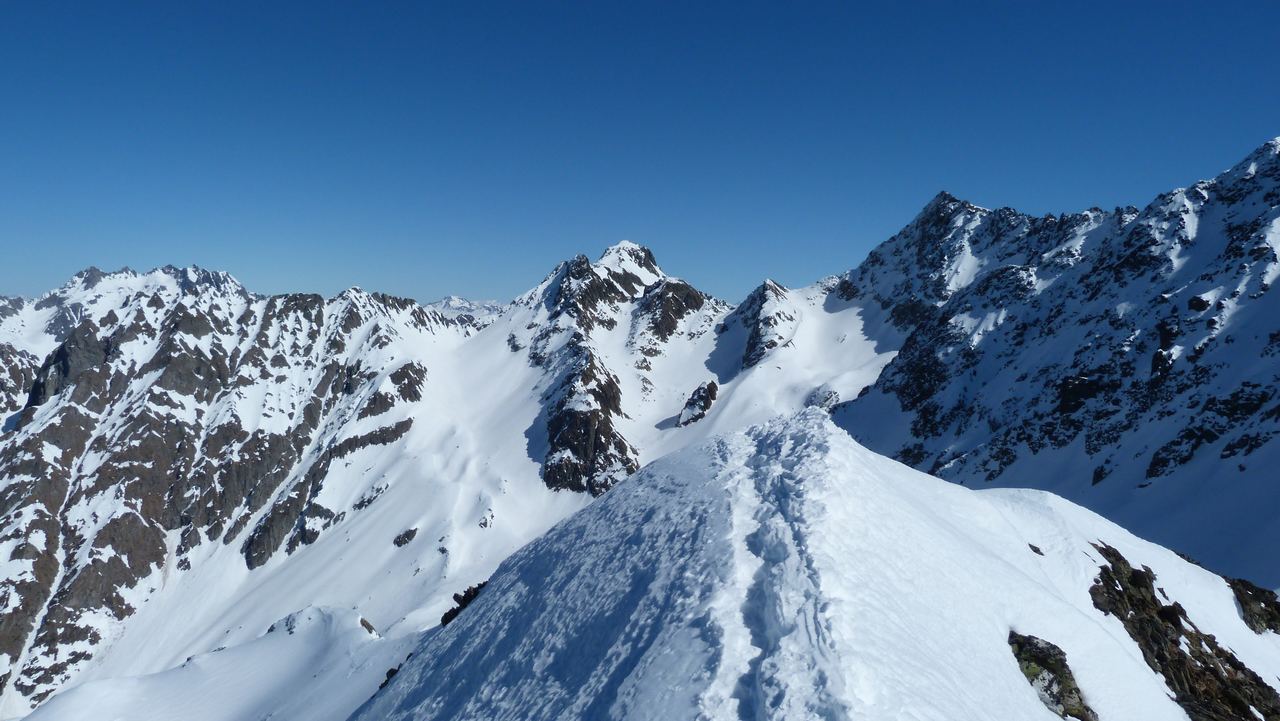 #7 Sommet 2559 : A l Sommet 2559 : A l'est du Col de la Porte d'Eglise