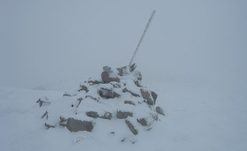 #1 Sommet du Puy du Rocher : Brouillard, vent et glace Sommet du Puy du Rocher : Brouillard, vent et glace