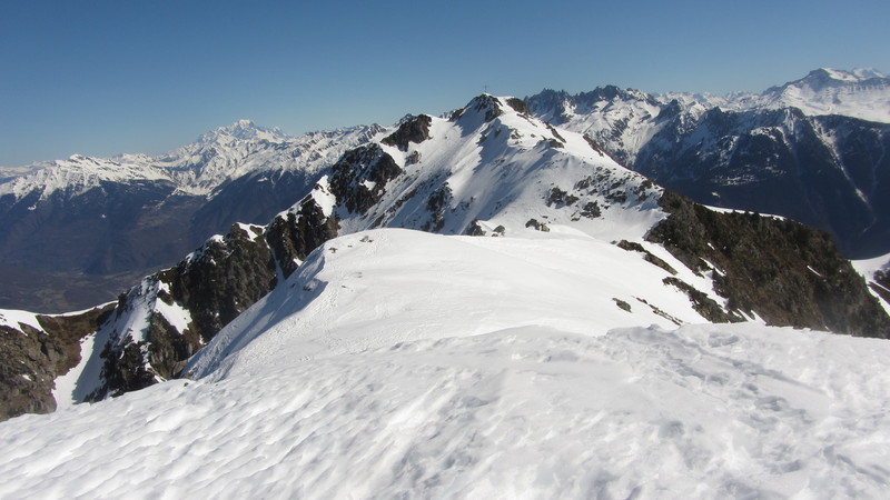 #4 SDX-04 : Rognier au loin,
le NW tout pres... SDX-04 : Rognier au loin,
le NW tout pres...