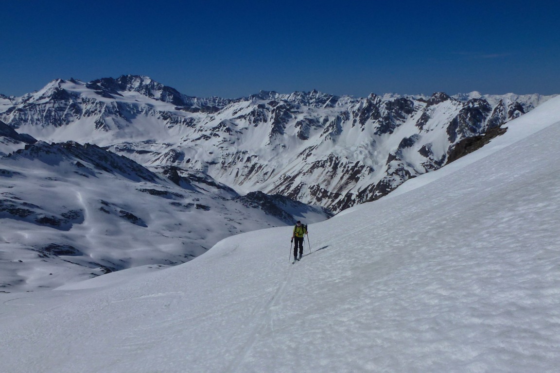 #18 Françoise à la montée : Avec le glacier de Gébroulaz dans le fond Françoise à la montée : Avec le glacier de Gébroulaz dans le fond