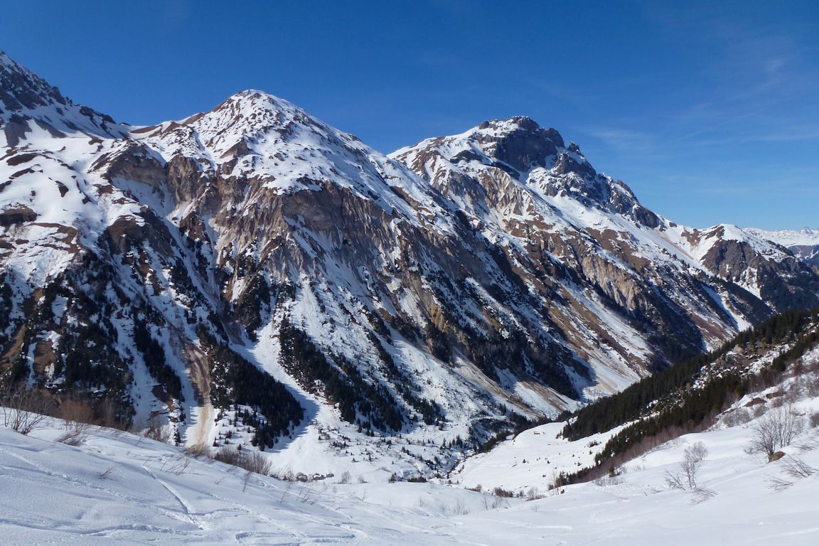 #12 La descente sur les Prioux : Les arcosses sont peu présents cette année. La descente sur les Prioux : Les arcosses sont peu présents cette année.