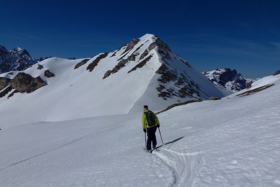 #8 Arrivée au col du Vallonnet : Nous allons traverser en versant Nord. Arrivée au col du Vallonnet : Nous allons traverser en versant Nord.