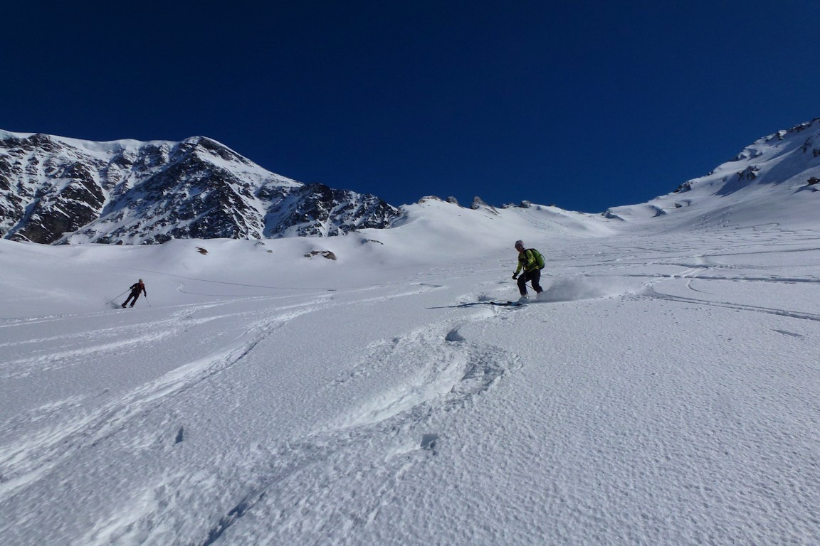#9 Versant Nord : Il reste de la poudre, mais c Versant Nord : Il reste de la poudre, mais c'est tracé.