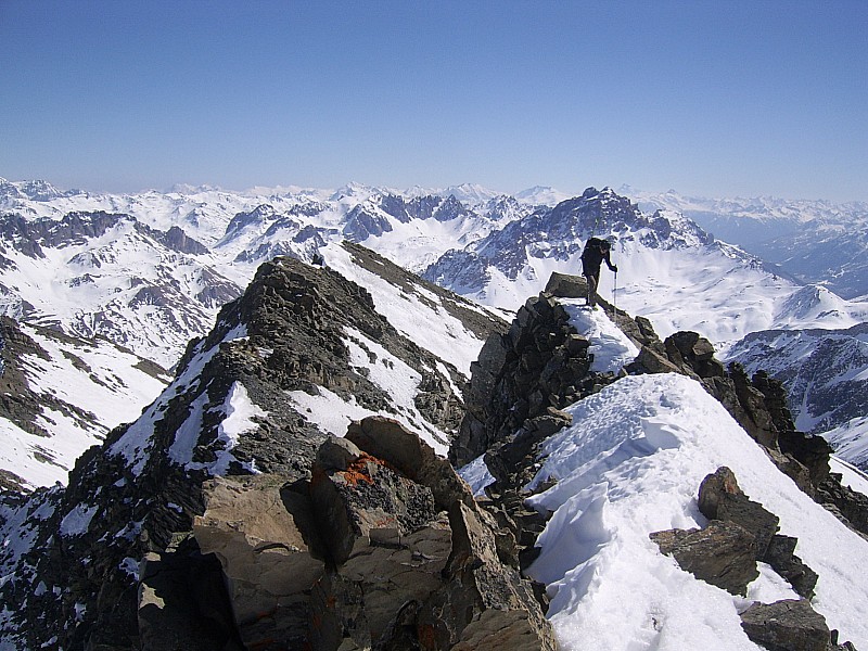 #6 du sommet : jéjé sur la crête du sommet : jéjé sur la crête