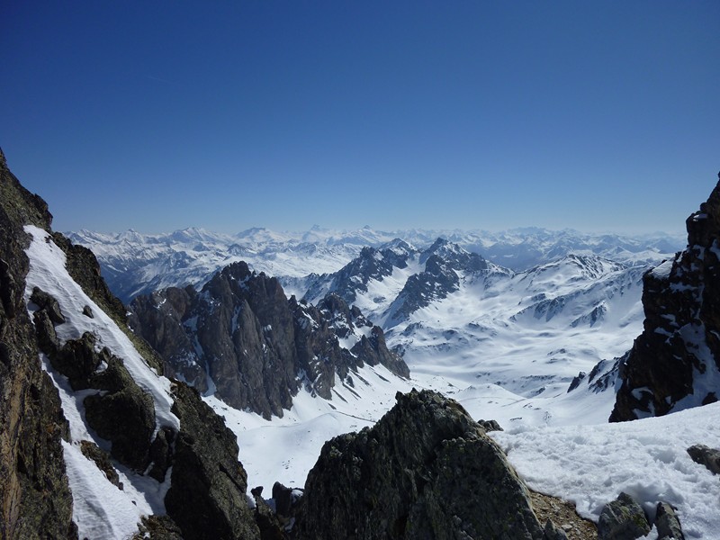 #5 Au collet : L Au collet : L'essentiel est là, voir ce qu'il y'a derrière la montagne