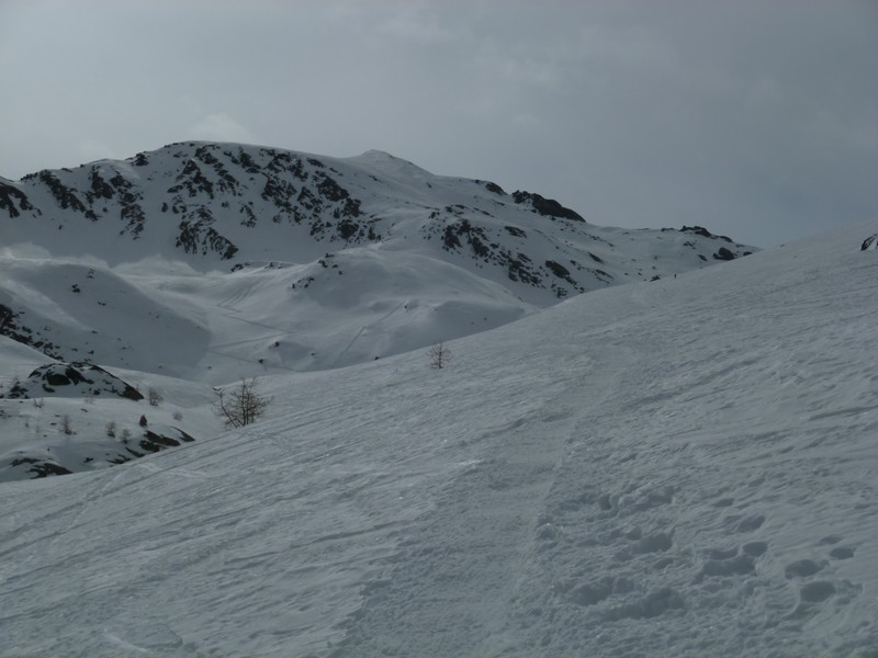 Pic Traversier : bien enneigé, mais le sommet est neige béton