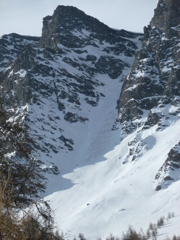 #1 couloir de Chateaurenard : neige grise à l couloir de Chateaurenard : neige grise à l'axe
