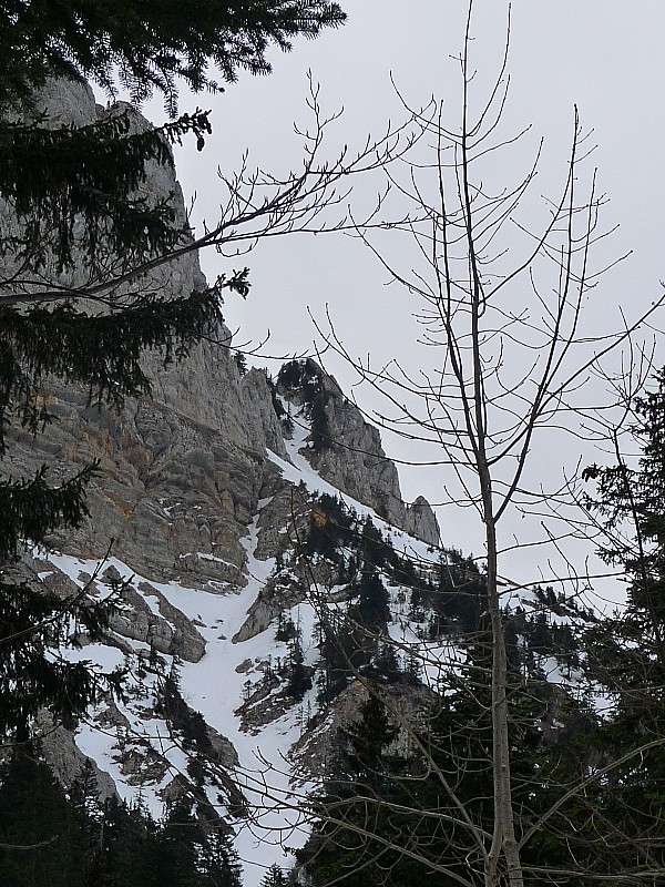 #1 Couloir vu de La ruchère : C Couloir vu de La ruchère : C'est là bas qu'on va!