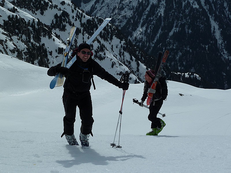 #8 Cyril, Manu : dans la courte montée pour atteindre le vallon du Grand Clôt Cyril, Manu : dans la courte montée pour atteindre le vallon du Grand Clôt