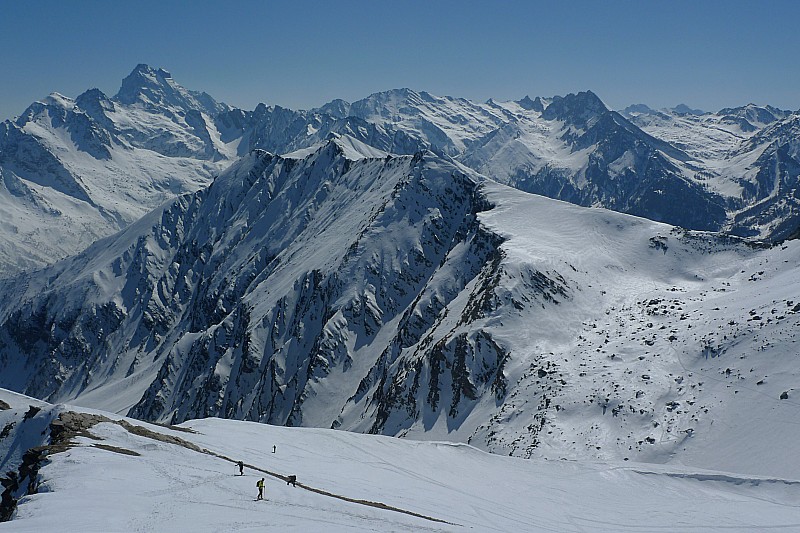 #12 Le couloir N : vu du sommet de la Maït Le couloir N : vu du sommet de la Maït