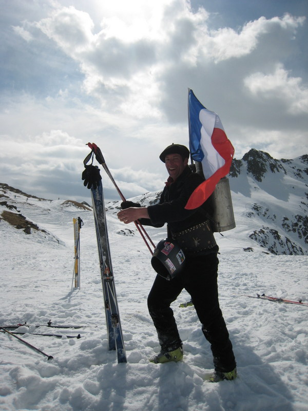 Etape du Grand Mont : et les supporteurs anonymes qui mettent une ambiance "beaufortine"