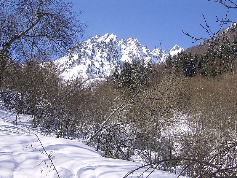 #2 au dessus de la lescherette : rochers de la barme au dessus de la lescherette : rochers de la barme