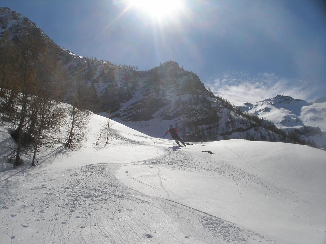 #12 enr rive droite du torrent : neige bien lisse! enr rive droite du torrent : neige bien lisse!