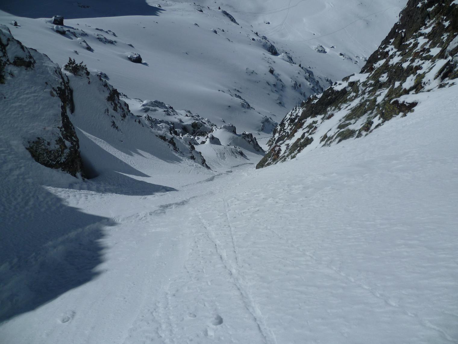 1/3 couloir : 1/3 du couloir , sa penche et déja une purge !