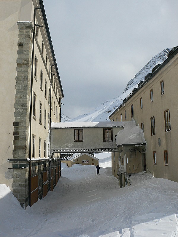 #6 Gd Saint Bernard : Entrée de l Gd Saint Bernard : Entrée de l'hospice