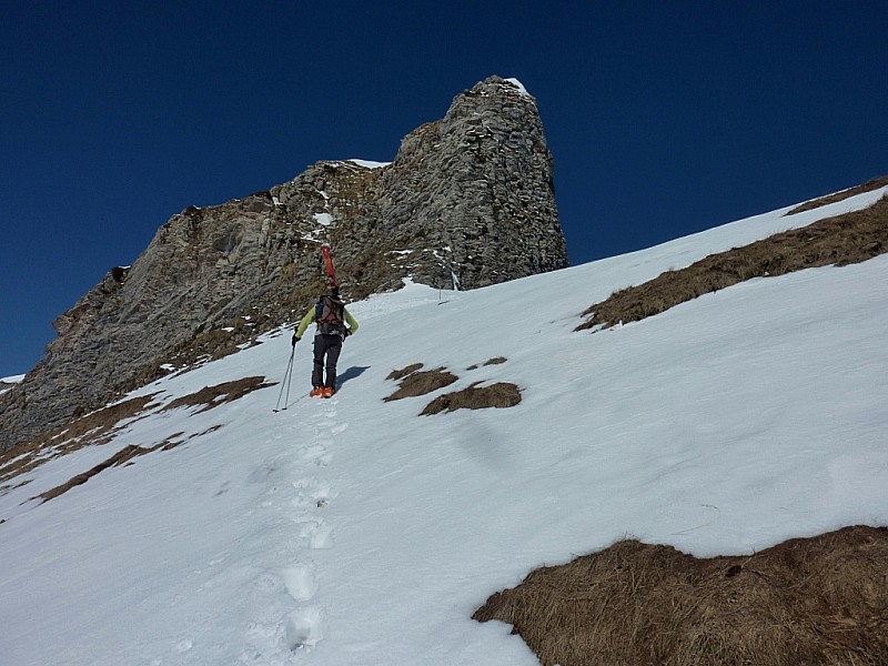 #3 Couloir du Clocher : Arrivée au départ du couloir. L Couloir du Clocher : Arrivée au départ du couloir. L'accès depuis Merdassier semble un peu sec.