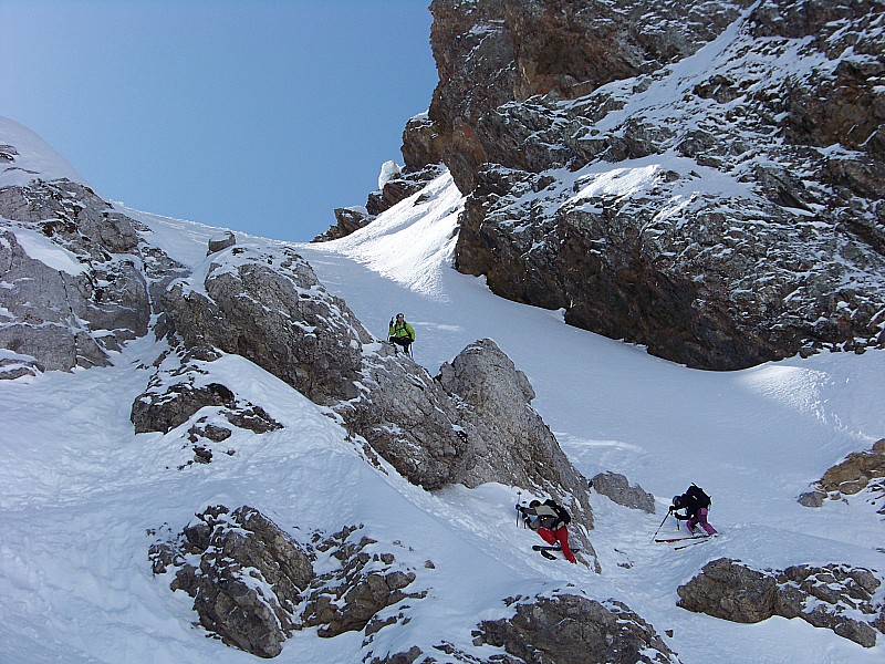 #9 Couloir Combaz : Passage de la rampe, concentration, ça fait pas envie de s Couloir Combaz : Passage de la rampe, concentration, ça fait pas envie de s'en coller une.