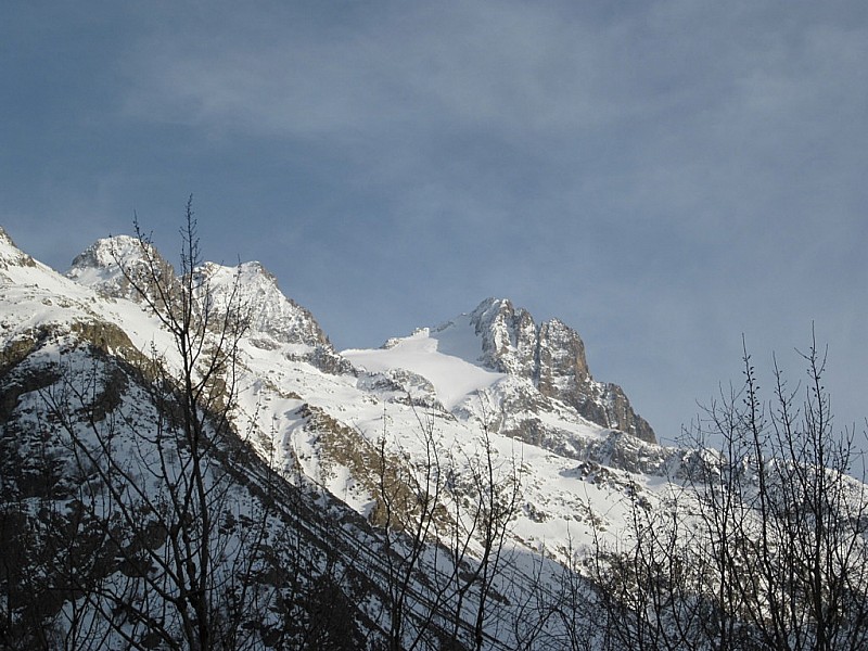 #1 Fétoules : les Fétoules depuis le parking Fétoules : les Fétoules depuis le parking