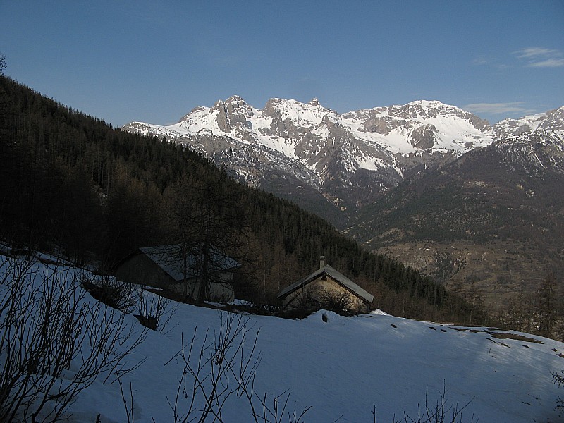 #1 Chalets du pré du Vallon : Début de chaussage par intermitence aux chalet du pré du Vallon Chalets du pré du Vallon : Début de chaussage par intermitence aux chalet du pré du Vallon